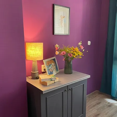 Glarus By Park Apartment Warna